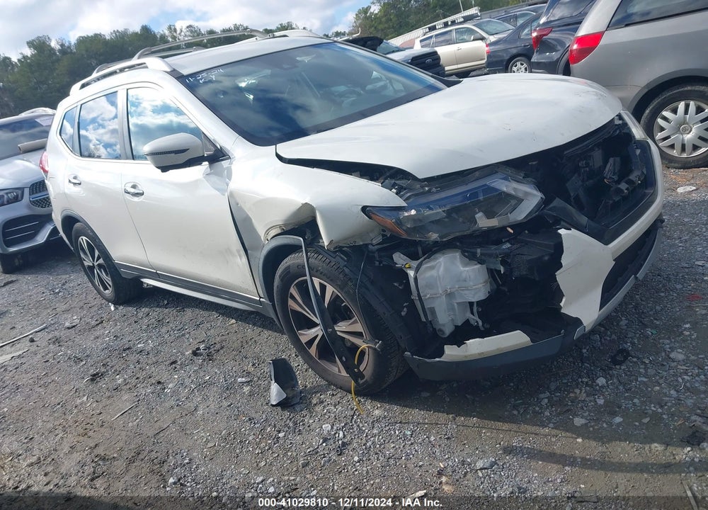 2019 NISSAN ROGUE SV VIN: JN8AT2MT2KW268127