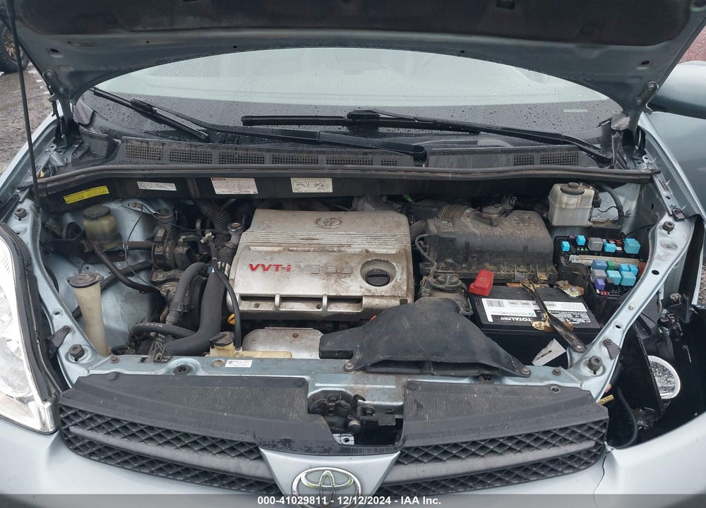2005 TOYOTA SIENNA XLE VIN: 5TDBA22CX5S031298