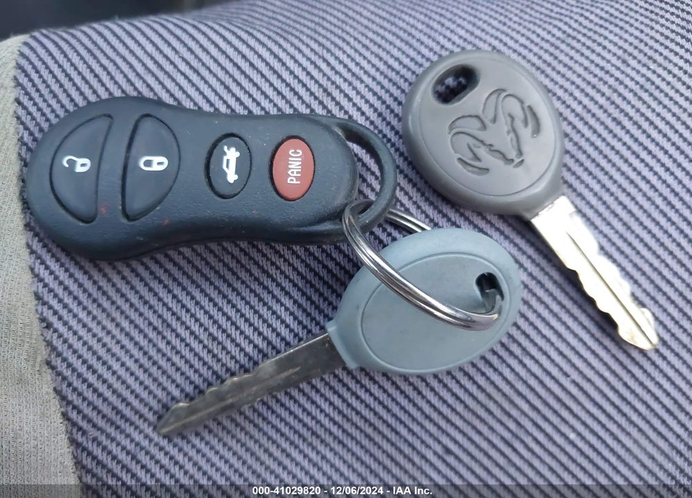 2005 DODGE NEON SXT VIN: 1B3ES56C75D123066