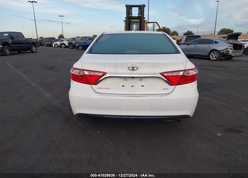 2017 TOYOTA CAMRY LE VIN: 4T1BF1FKXHU353626