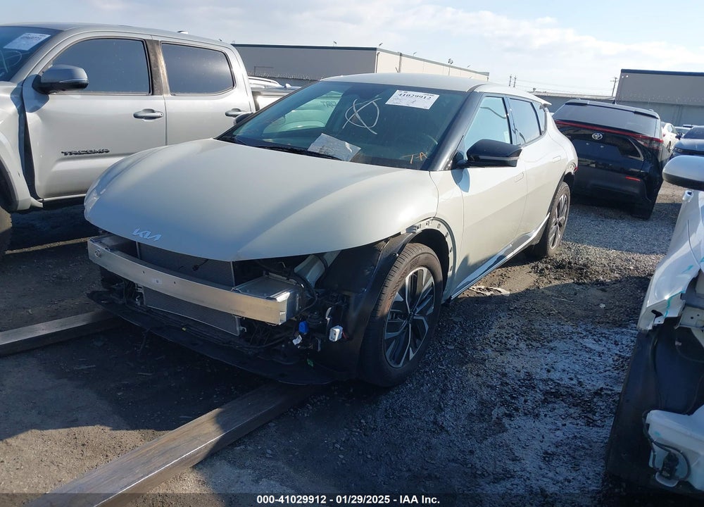 2024 KIA EV6 VIN: KNDC34LA2R5196295