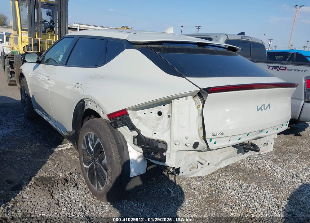 2024 KIA EV6 VIN: KNDC34LA2R5196295