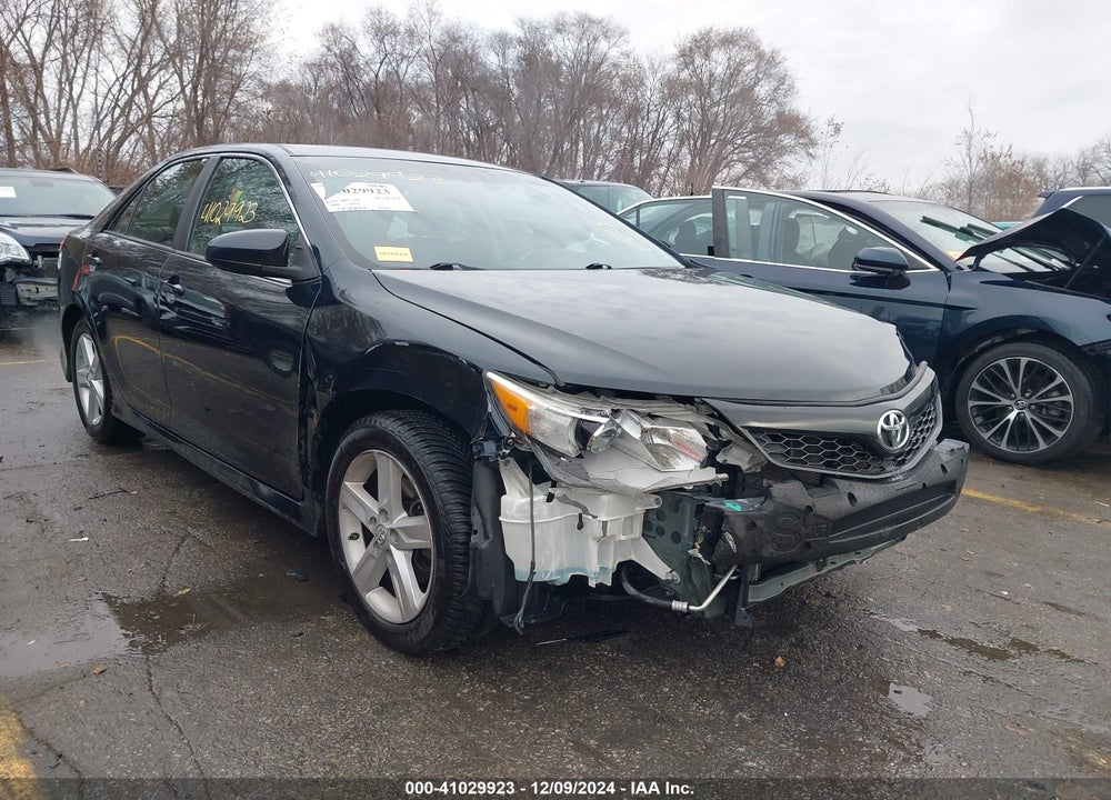 2014 TOYOTA CAMRY SE VIN: 4T1BF1FK5EU342027