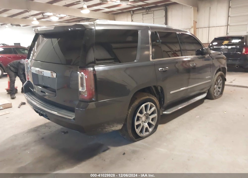 2016 GMC YUKON DENALI VIN: 1GKS1CKJ1GR129677