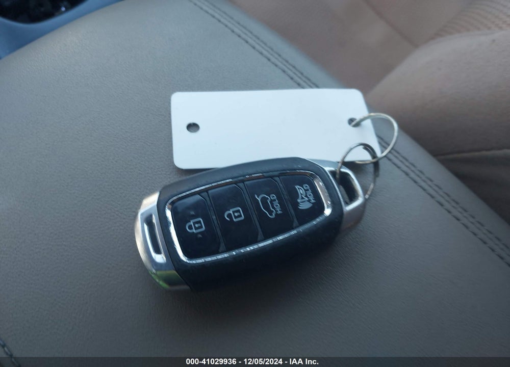 2019 HYUNDAI SANTA FE SEL VIN: 5NMS33AD3KH109333
