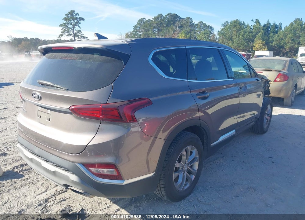 2019 HYUNDAI SANTA FE SEL VIN: 5NMS33AD3KH109333
