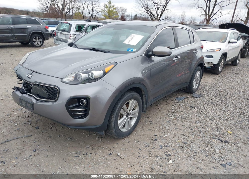 2018 KIA SPORTAGE LX VIN: KNDPMCAC4J7406854