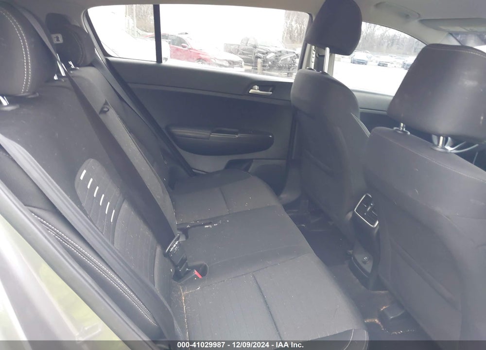 2018 KIA SPORTAGE LX VIN: KNDPMCAC4J7406854