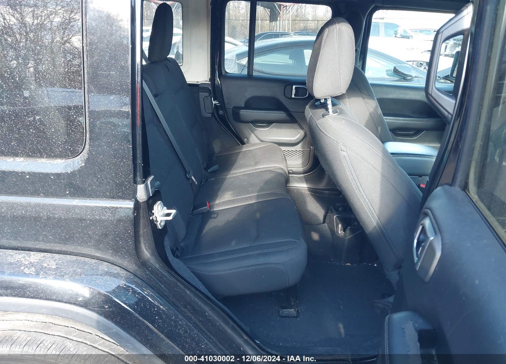 2020 JEEP WRANGLER UNLIMITED SAHARA 4X4 VIN: 1C4HJXEN2LW221842