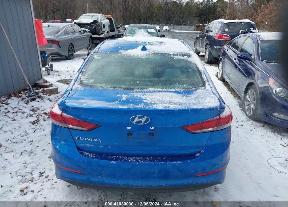 2018 HYUNDAI ELANTRA VIN: 5NPD84LF5JH220725
