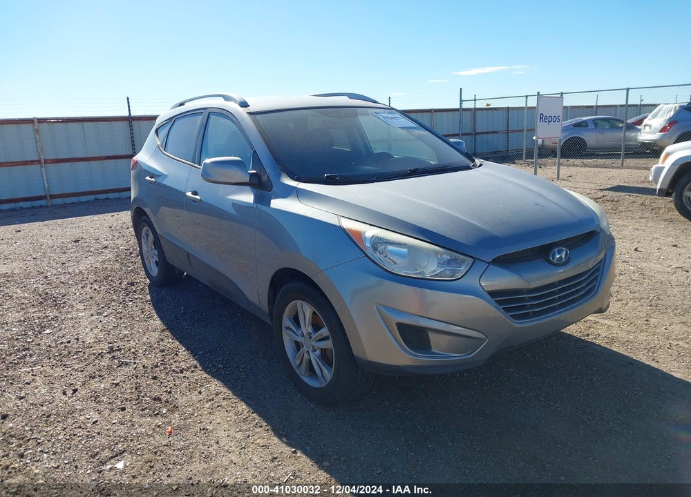 2010 HYUNDAI TUCSON GLS VIN: KM8JU3AC0AU094549