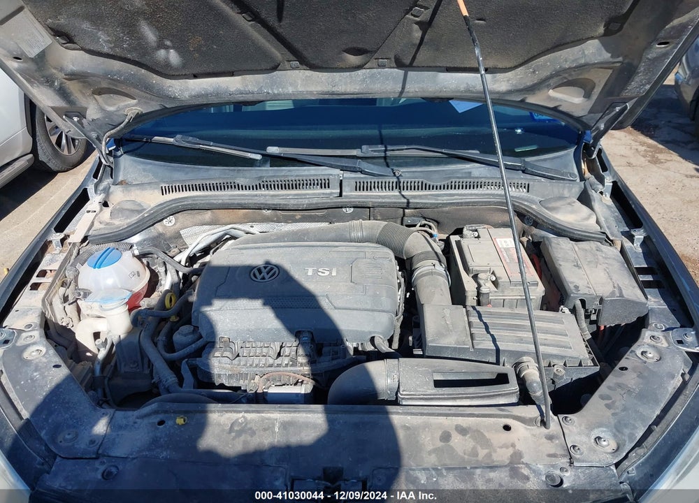 2014 VOLKSWAGEN JETTA 1.8T SE VIN: 3VWD17AJ4EM206521