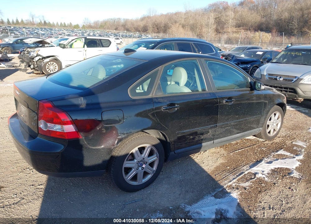 2007 VOLVO S40 2.4I VIN: YV1MS382572250782