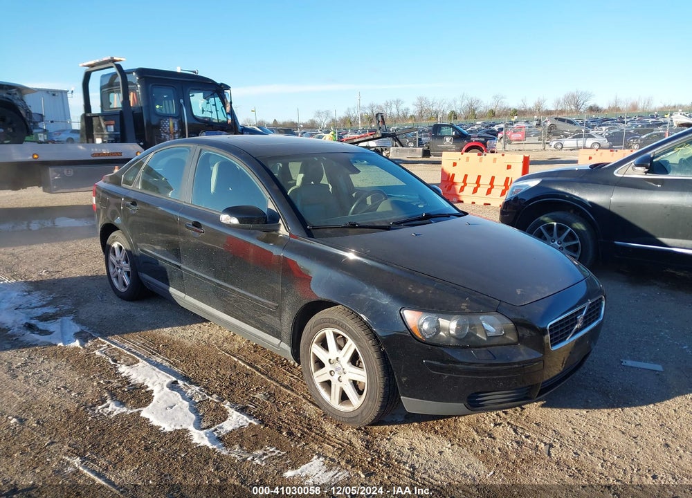 2007 VOLVO S40 2.4I VIN: YV1MS382572250782