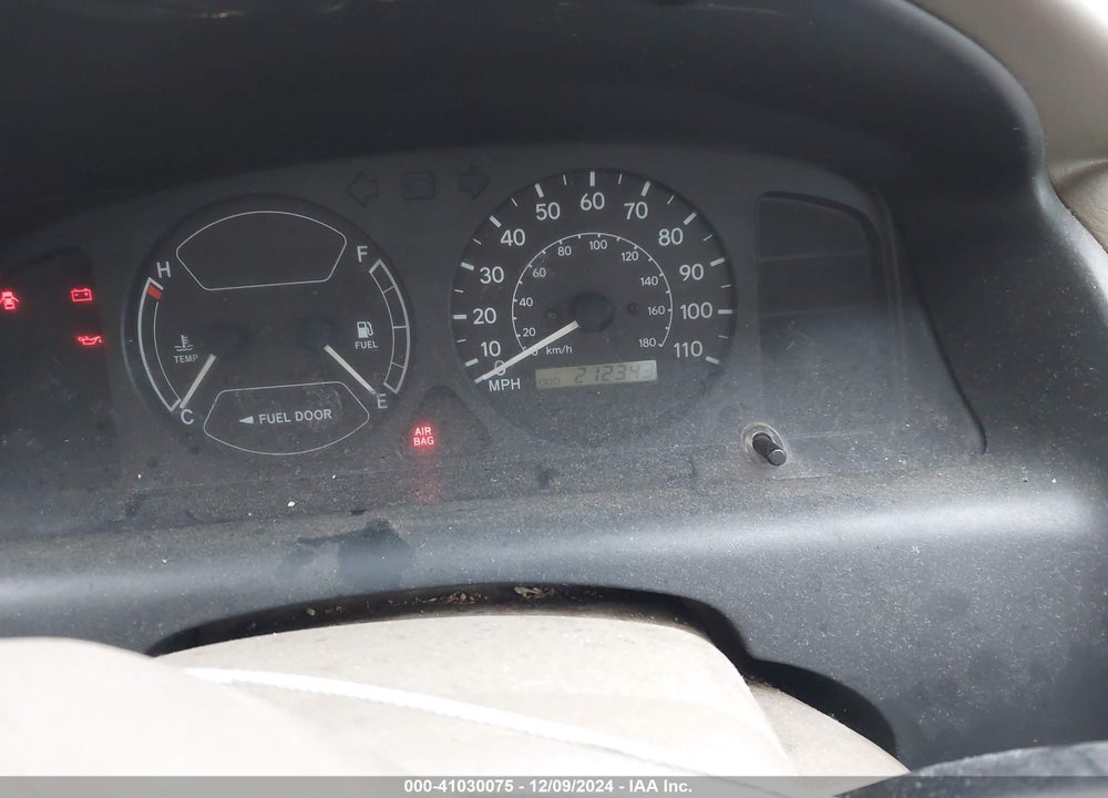 1998 CHEVROLET PRIZM VIN: 1Y1SK5286WZ407968