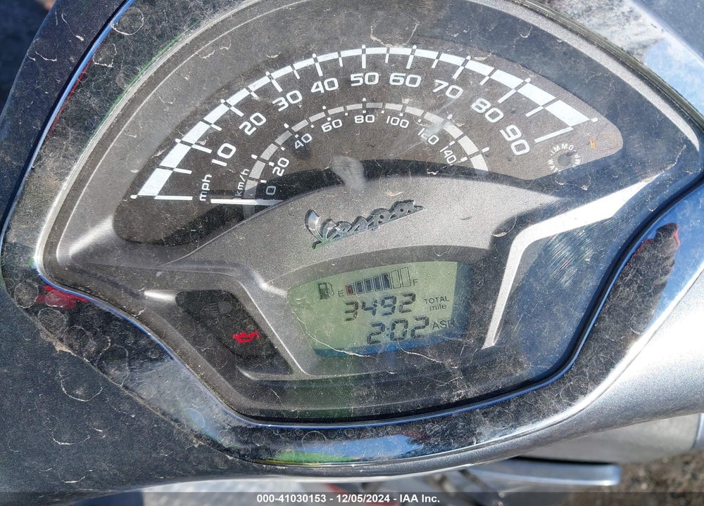 2018 VESPA GTS 300 SUPER VIN: ZAPMA39L1J5100320