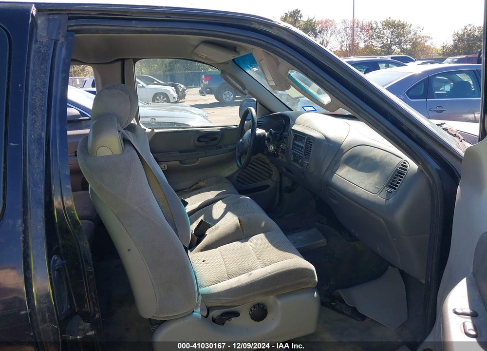 2002 FORD F-150 LARIAT/XL/XLT VIN: 1FTRX17L02KC76209
