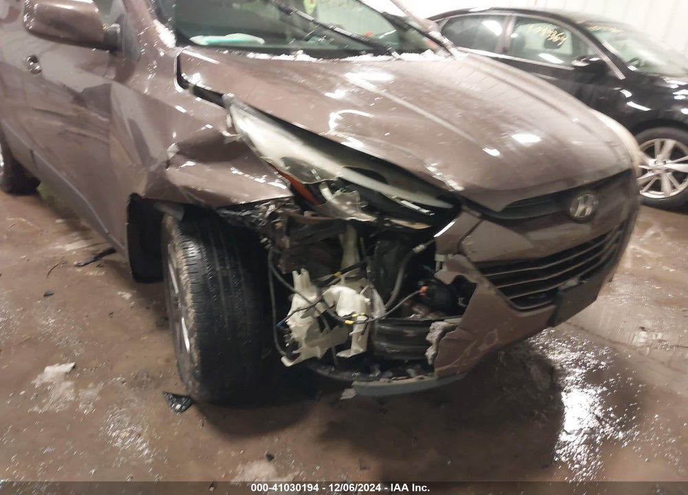 2014 HYUNDAI TUCSON SE VIN: KM8JU3AG1EU803370