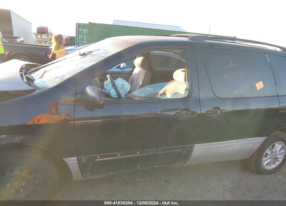 2000 TOYOTA SIENNA LE VIN: 4T3ZF13C4YU193696