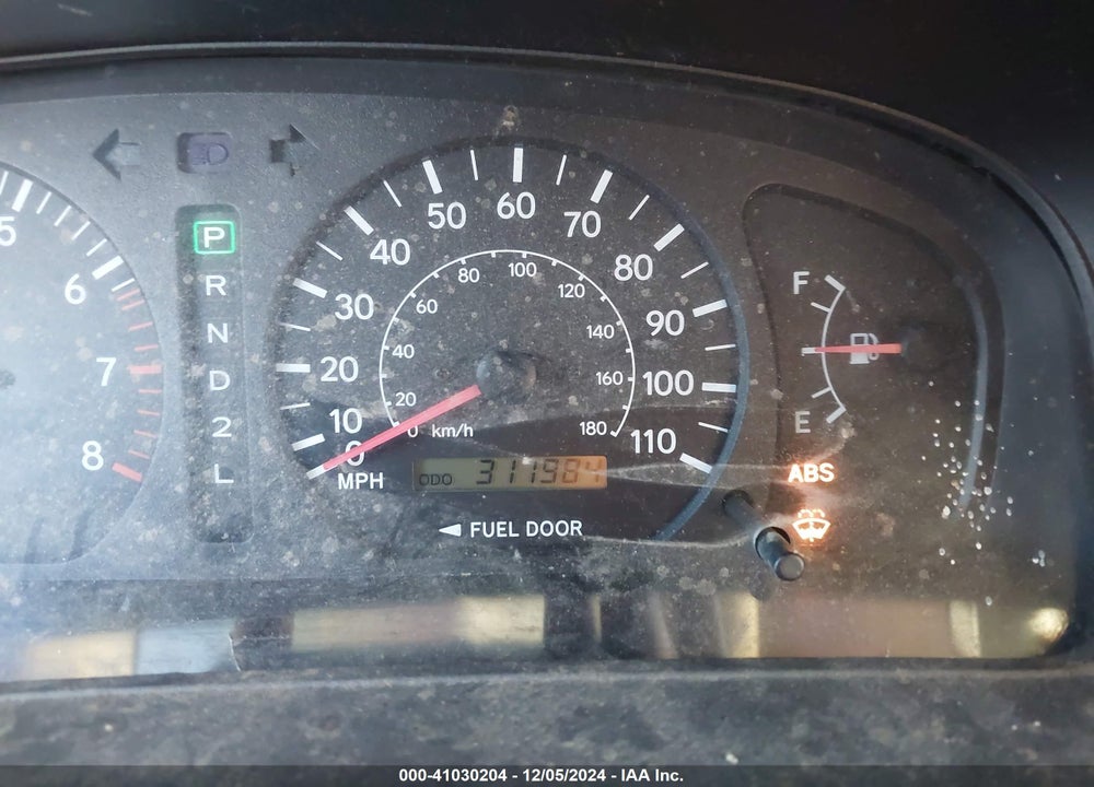 2000 TOYOTA SIENNA LE VIN: 4T3ZF13C4YU193696