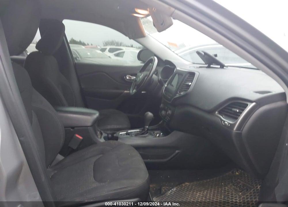 2019 JEEP CHEROKEE VIN: 1C4PJLCB7KD298021