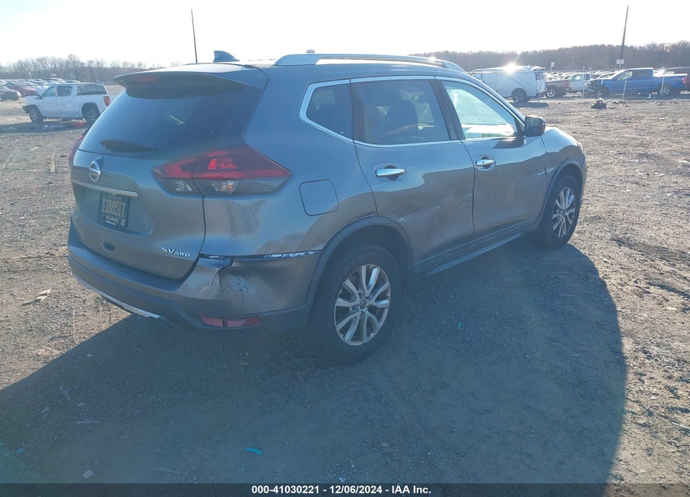 2018 NISSAN ROGUE SV VIN: 5N1AT2MV4JC781999