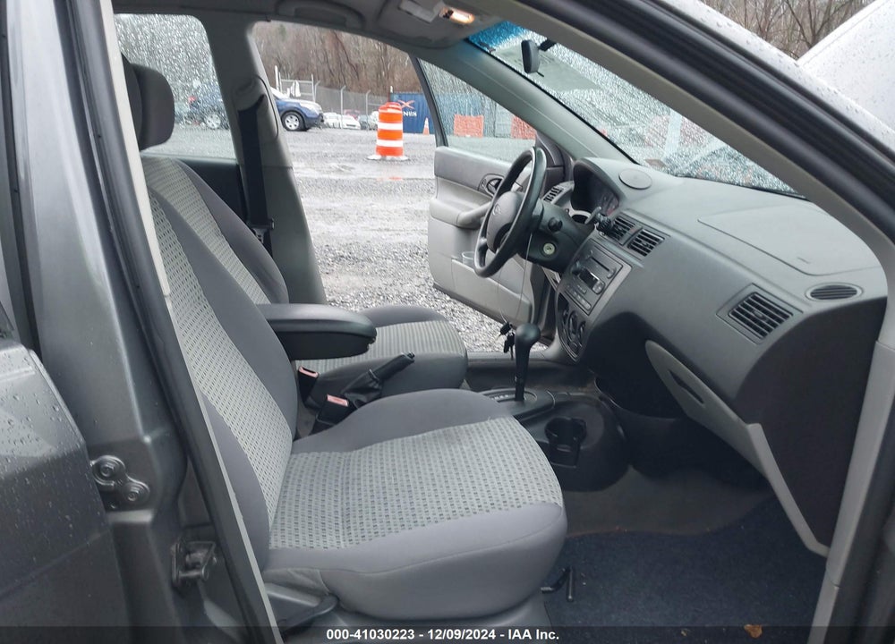 2006 FORD FOCUS SE/ZX4 VIN: 1FAFP34N56W135385