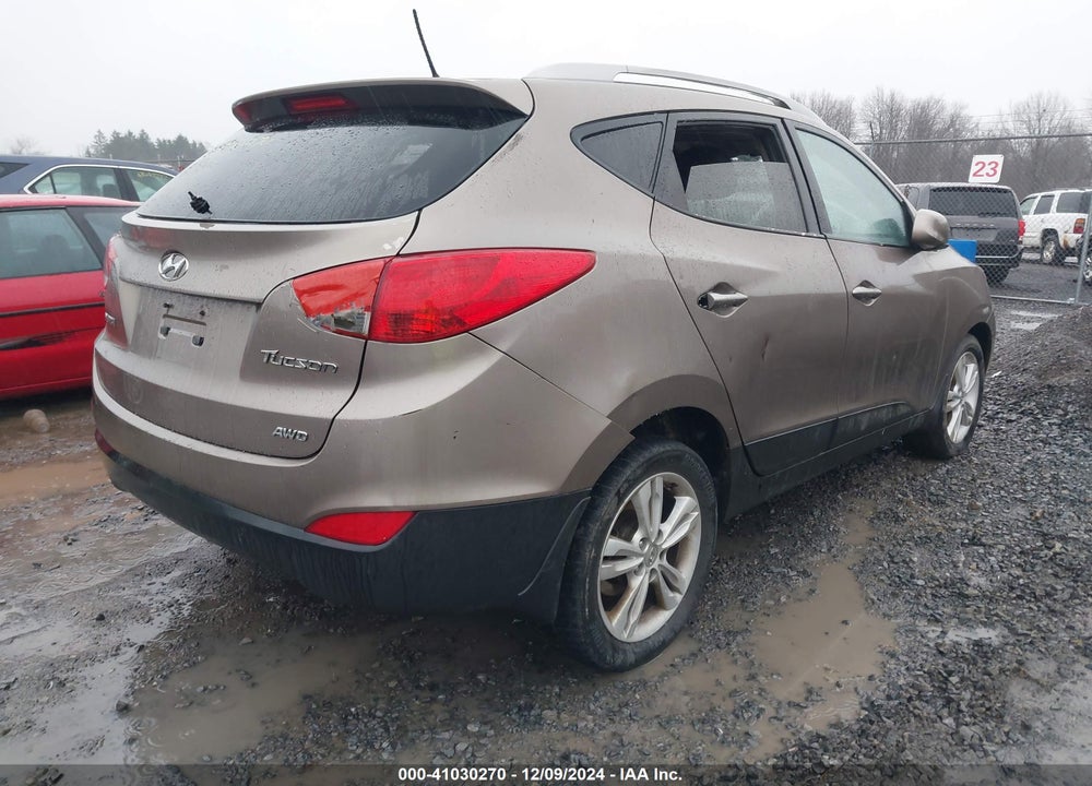 2010 HYUNDAI TUCSON GLS VIN: KM8JUCAC7AU080731