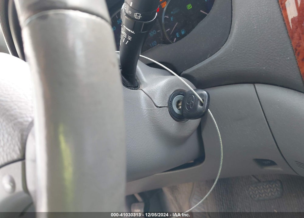 2008 TOYOTA SIENNA XLE VIN: 5TDZK22C38S144915