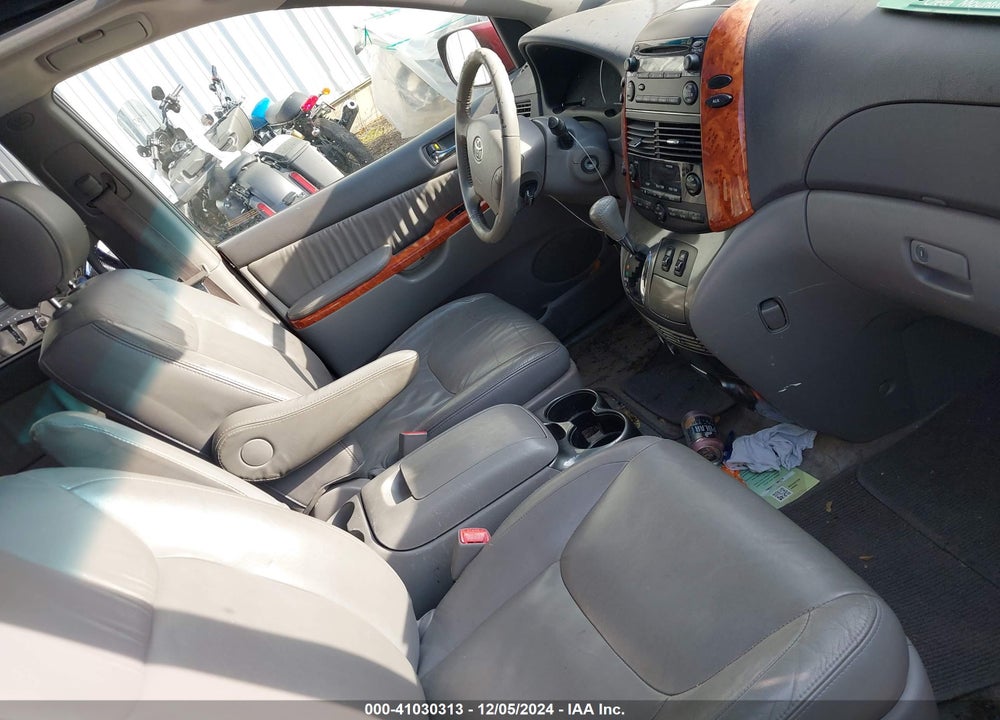 2008 TOYOTA SIENNA XLE VIN: 5TDZK22C38S144915