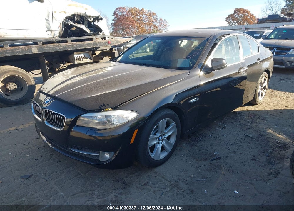 2013 BMW 528I XDRIVE VIN: WBAXH5C59DD112822