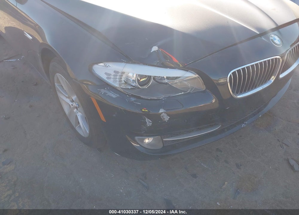 2013 BMW 528I XDRIVE VIN: WBAXH5C59DD112822