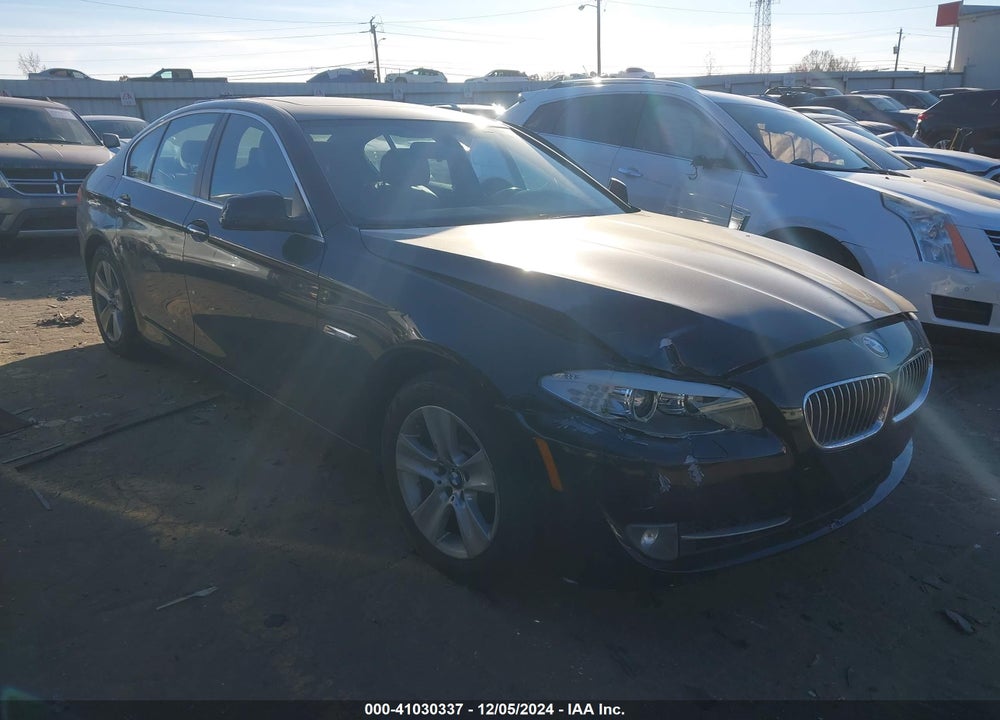2013 BMW 528I XDRIVE VIN: WBAXH5C59DD112822