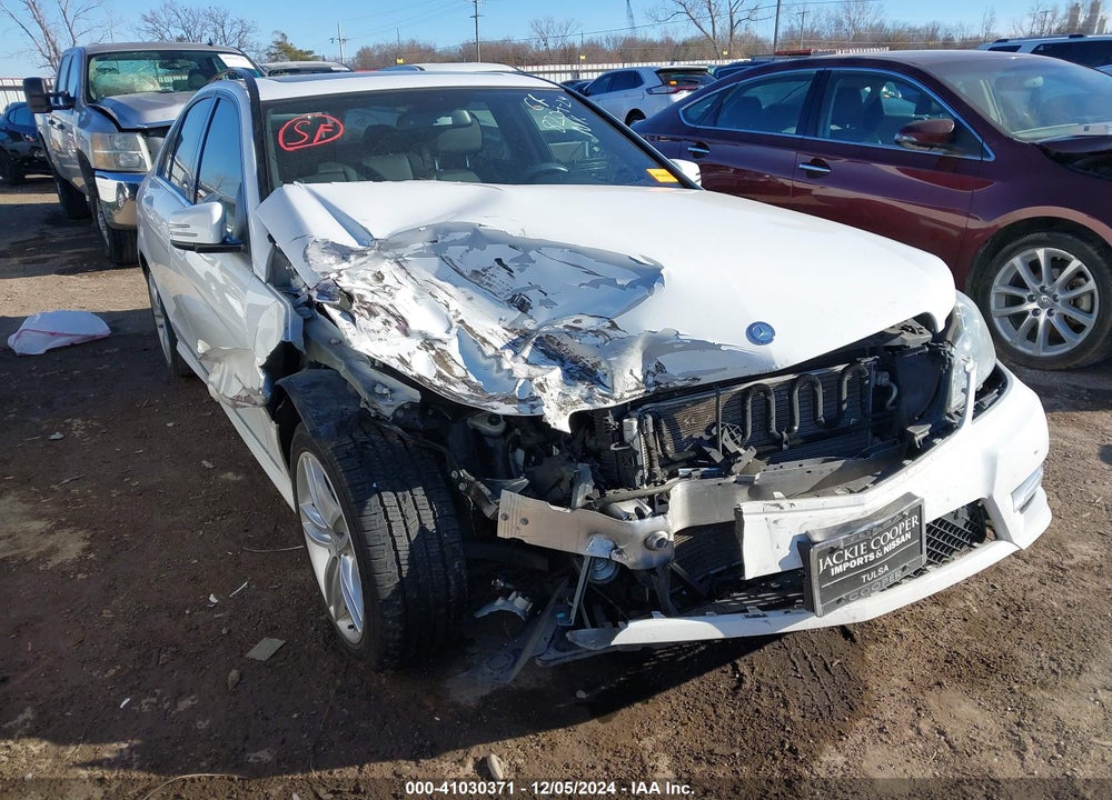 2014 MERCEDES-BENZ C 300 VIN: WDDGF8AB0EG163814