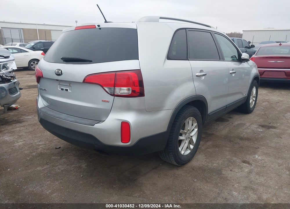 2015 KIA SORENTO VIN: 5XYKTCA66FG600724