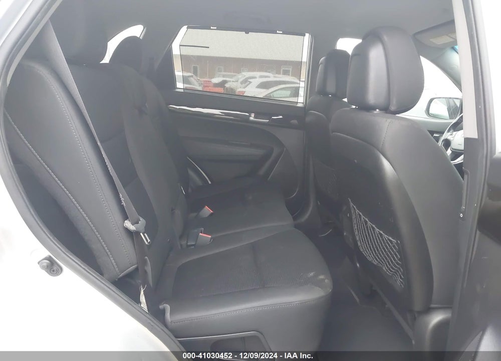 2015 KIA SORENTO VIN: 5XYKTCA66FG600724