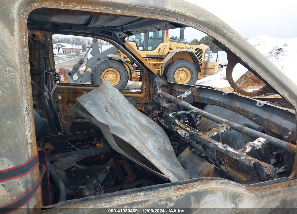 2000 FORD F-350 CHASSIS LARIAT/XL/XLT VIN: 1FDWX37S9YEE09963