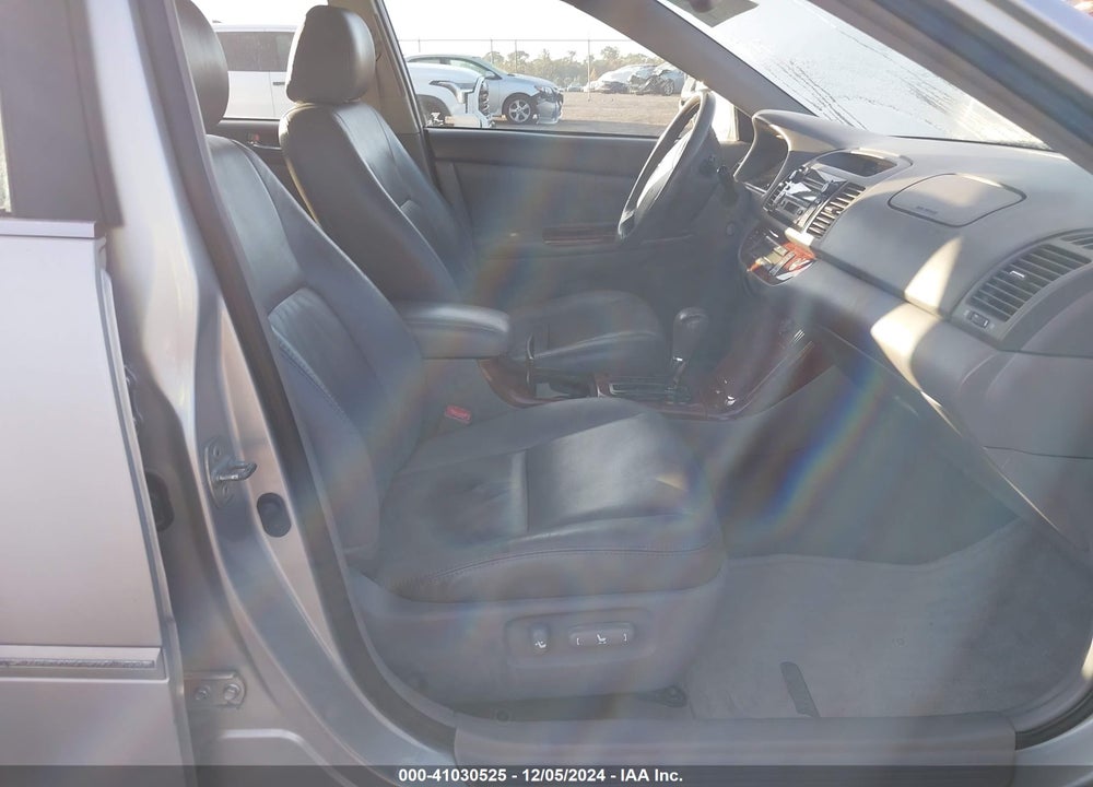 2005 TOYOTA CAMRY XLE V6 VIN: 4T1BF32K55U600175
