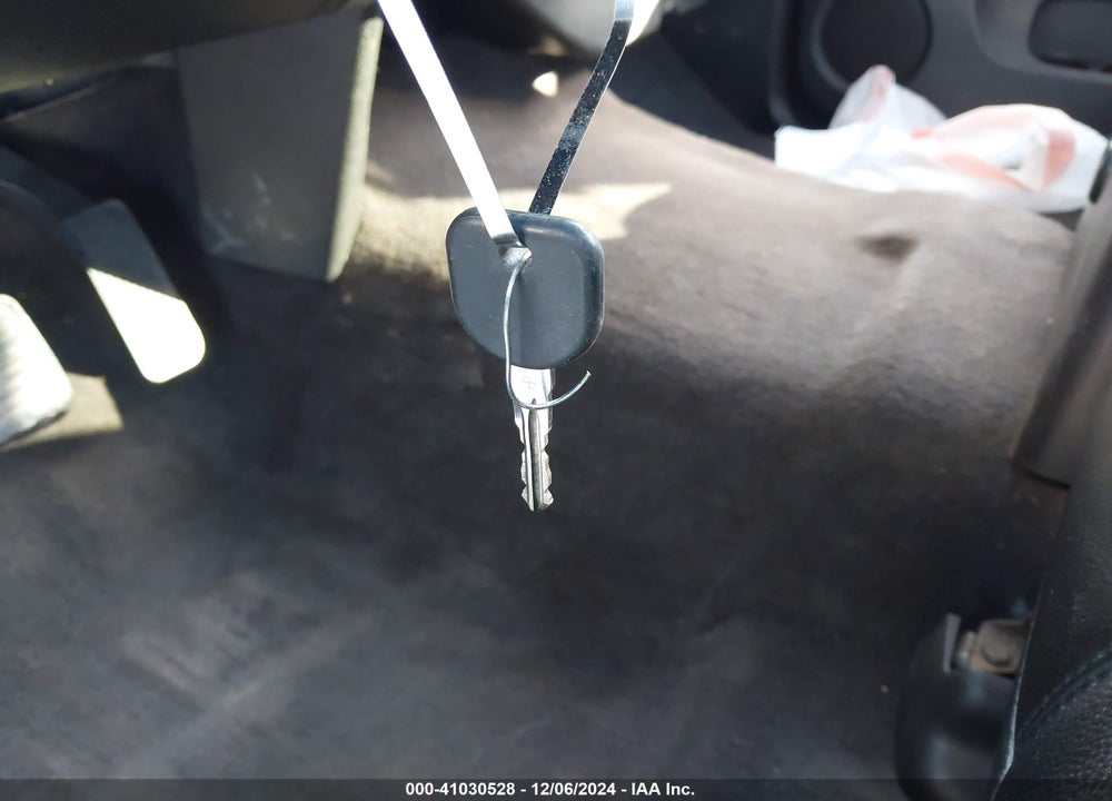 2013 CHEVROLET SILVERADO 1500 LT VIN: 3GCPKSE72DG166595