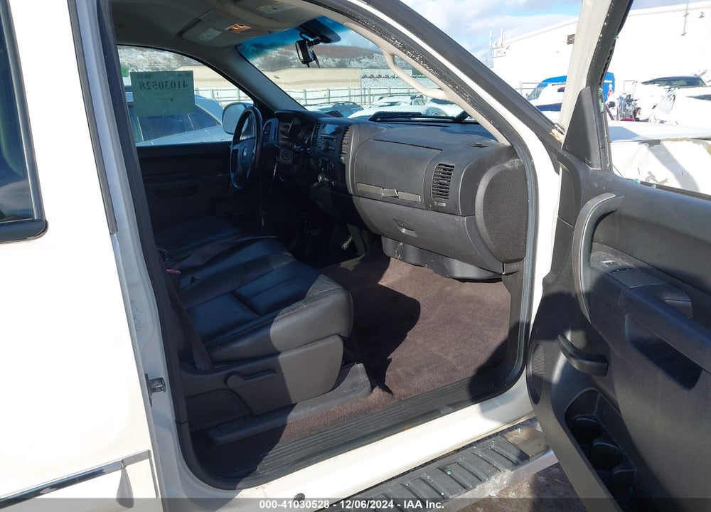 2013 CHEVROLET SILVERADO 1500 LT VIN: 3GCPKSE72DG166595