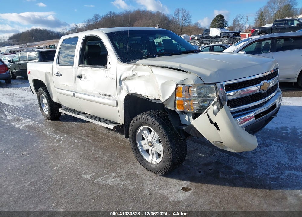 2013 CHEVROLET SILVERADO 1500 LT VIN: 3GCPKSE72DG166595
