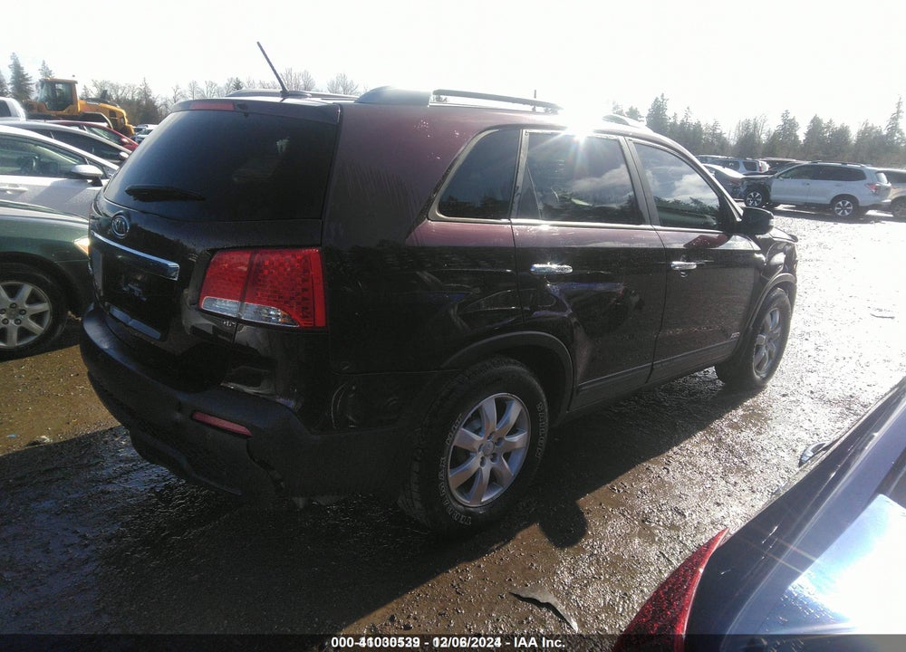2012 KIA SORENTO LX V6 VIN: 5XYKTDA23CG226068