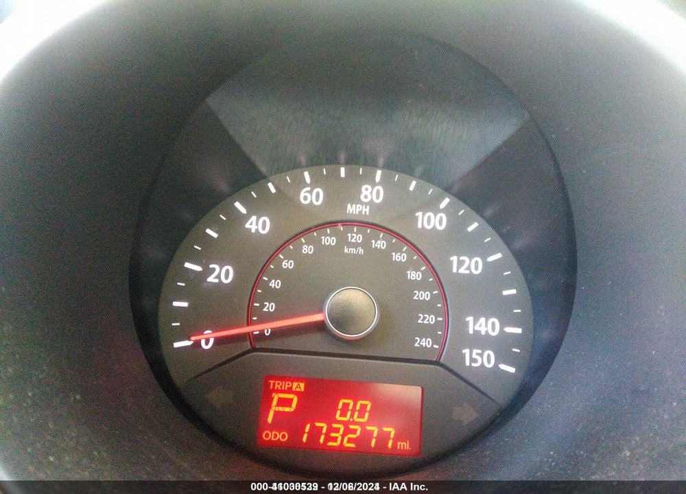 2012 KIA SORENTO LX V6 VIN: 5XYKTDA23CG226068