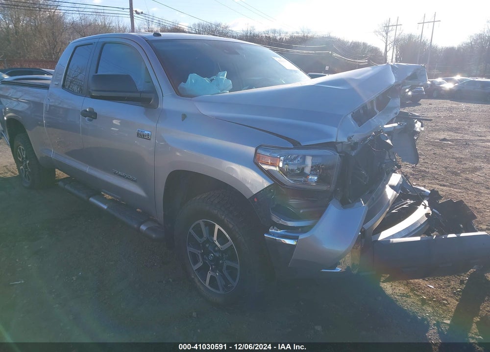 2018 TOYOTA TUNDRA SR5 5.7L V8 VIN: 5TFUY5F11JX719774