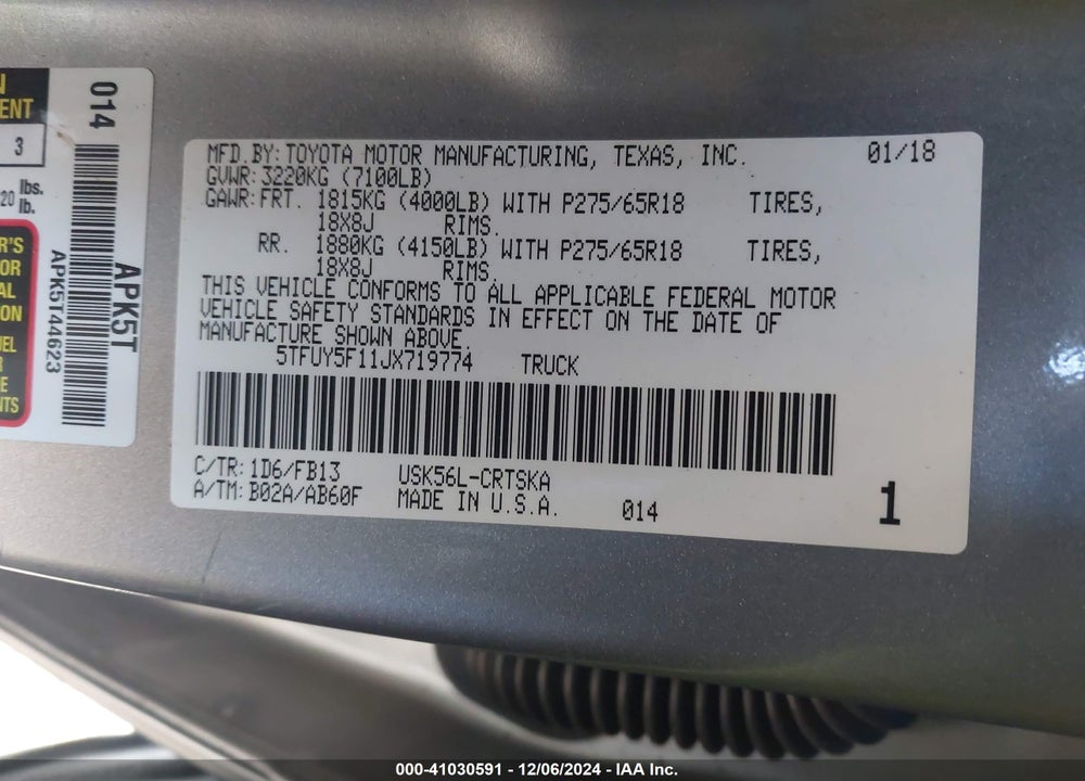 2018 TOYOTA TUNDRA SR5 5.7L V8 VIN: 5TFUY5F11JX719774