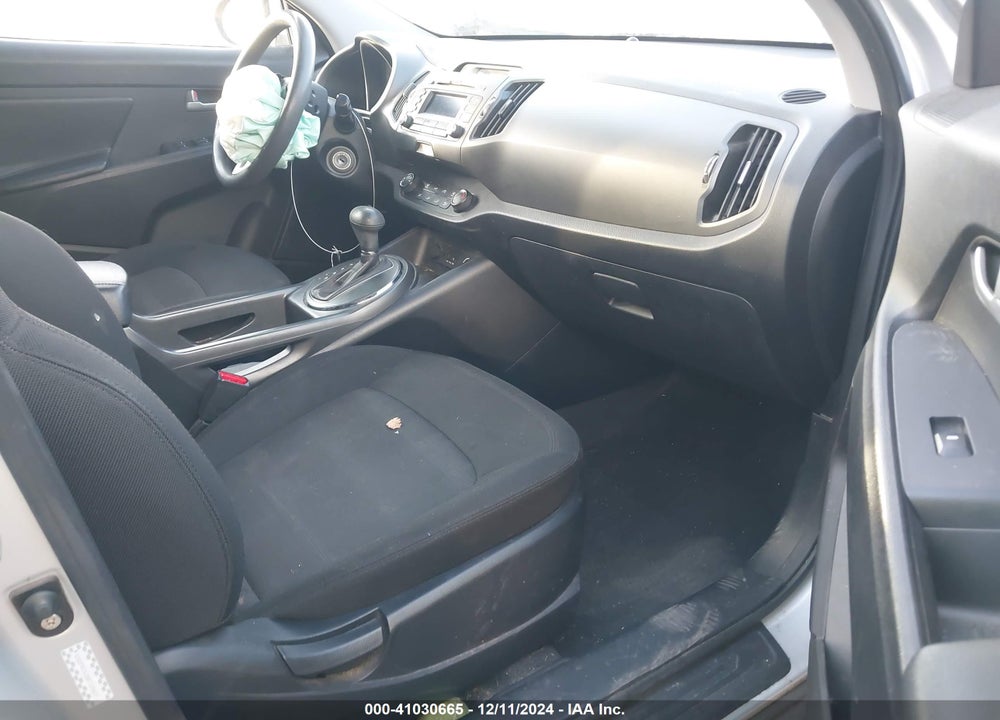 2011 KIA SPORTAGE LX VIN: KNDPBCA29B7136437