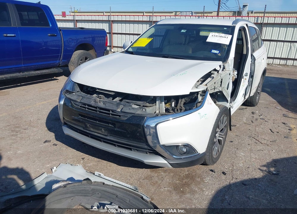 2018 MITSUBISHI OUTLANDER SEL VIN: JA4AD3A39JZ010200