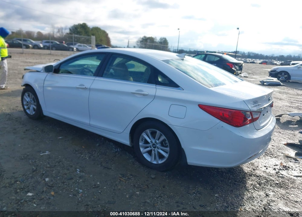 2013 HYUNDAI SONATA GLS VIN: 5NPEB4AC6DH778358