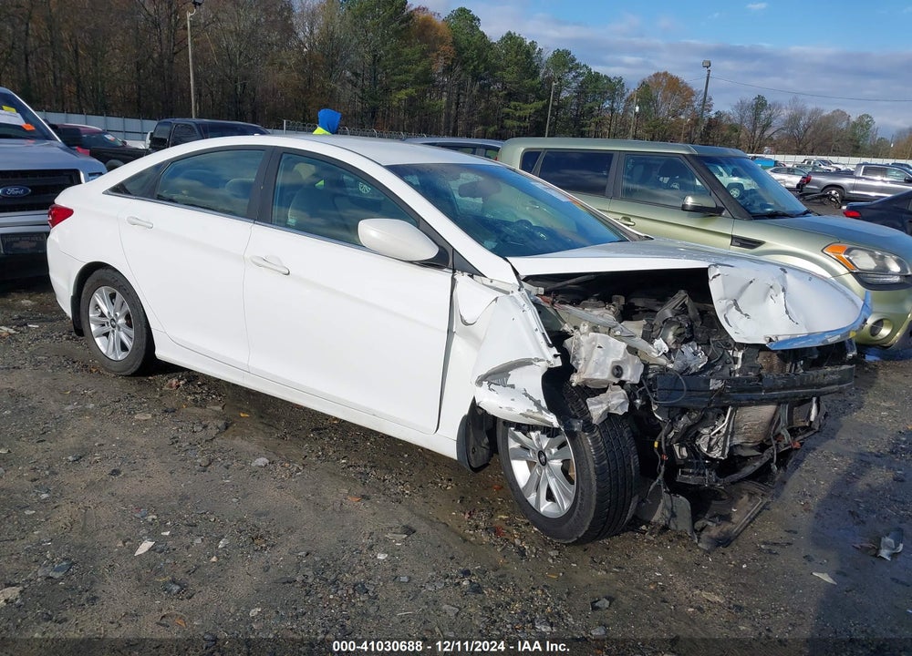 2013 HYUNDAI SONATA GLS VIN: 5NPEB4AC6DH778358