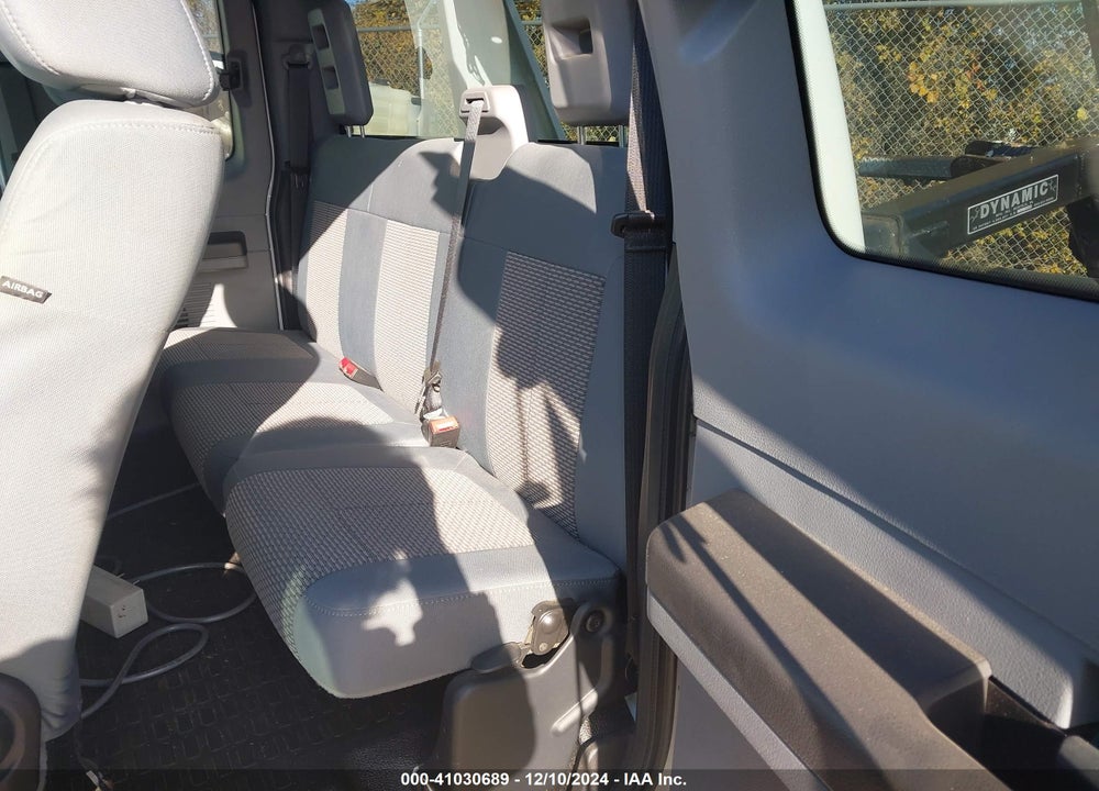 2016 FORD F-350 CHASSIS XL VIN: 1FD8X3G62GEC53923